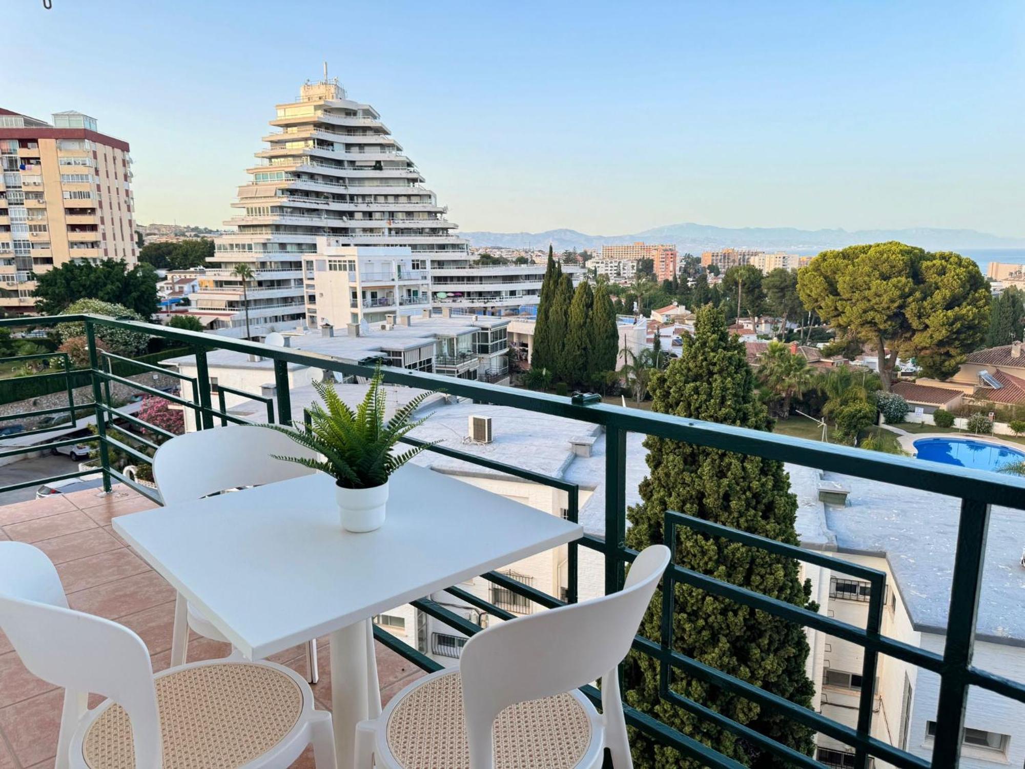 El Refugio- Panoramic Sea Views Apartment Benalmadena Luaran gambar